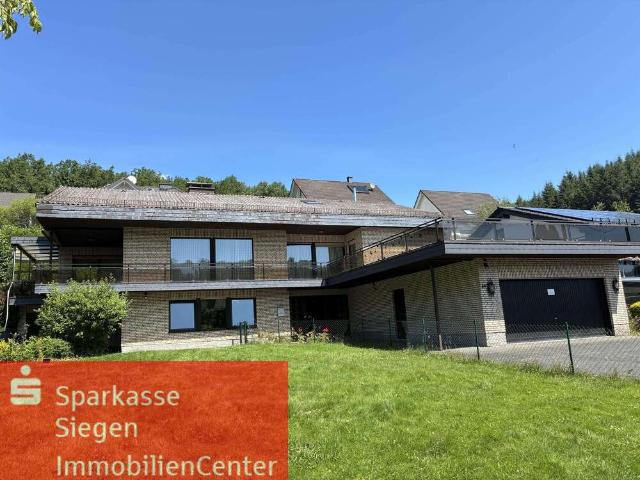 Haus zum Kaufen in Wilnsdorf 359.000,00 EUR 213 m²