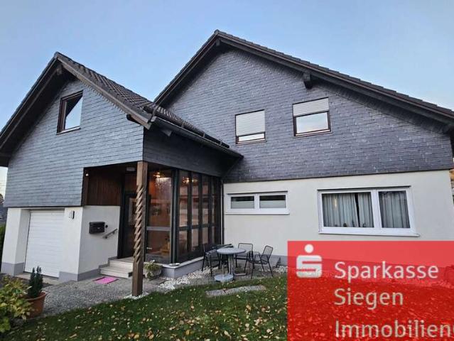 Haus zum Kaufen in Wilnsdorf 428.000,00 EUR 332.82 m²