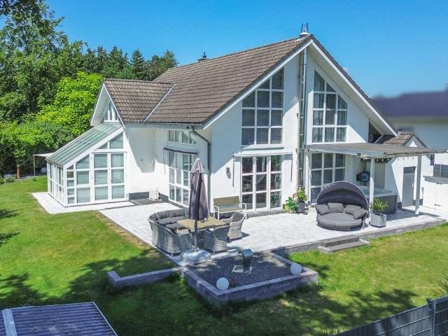 Haus zum Kaufen in Windhagen 667.000,00 EUR 192 m²