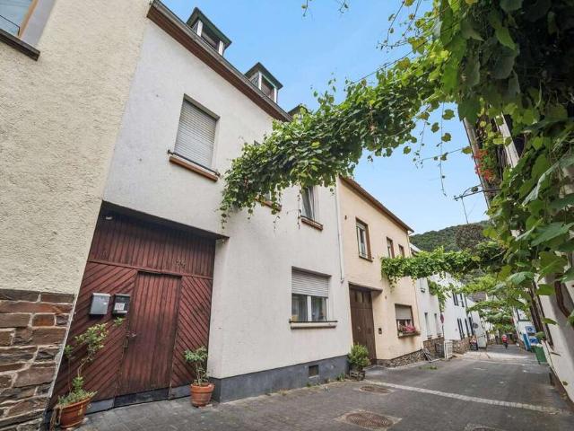 Haus zum Kaufen in Winningen 399.000,00 EUR 302 m²