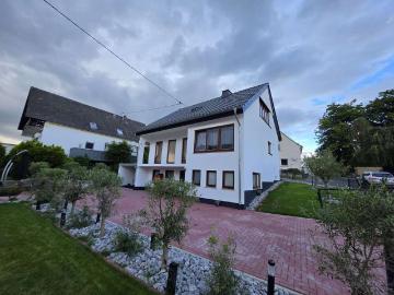 Haus zum Kaufen in Wirges 482.000,00 EUR 210 m²