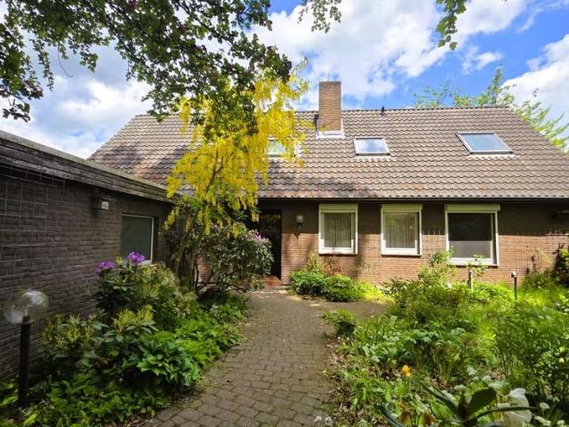 Haus zum Kaufen in Wulsbüttel 419.000,00 EUR 250 m²