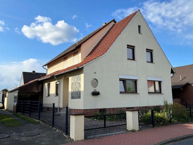 Haus zum Kaufen in Wunstorf 329.900,00 EUR 193.42 m²