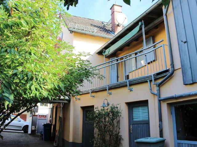 Haus zum Kaufen in Taunusstein 350.000,00 EUR 158 m²