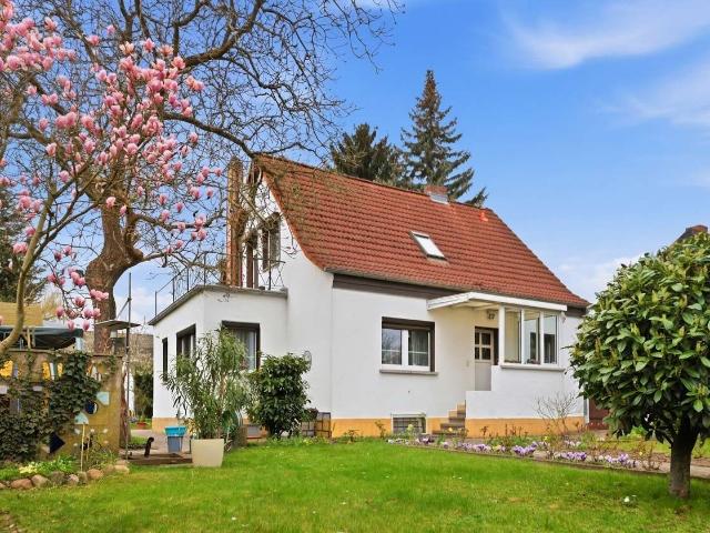 Haus zum Kaufen in Teltow 470.000,00 EUR 111.15 m²