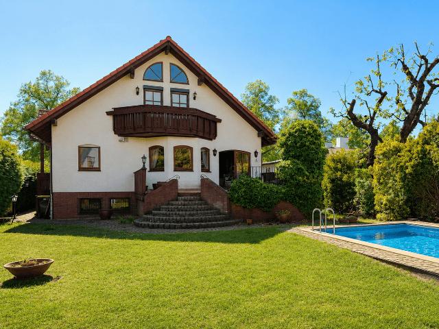 Haus zum Kaufen in Teltow 989.000,00 EUR 336.63 m²