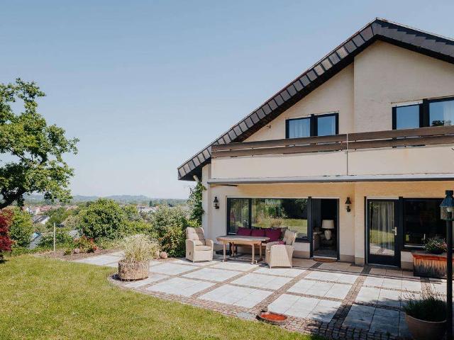 Haus zum Kaufen in Teningen Nimburg 1.250.000,00 EUR 355.34 m²