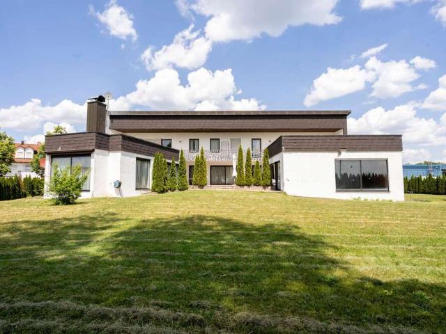 Haus zum Kaufen in Thannhausen 1.450.000,00 EUR 659.4 m²
