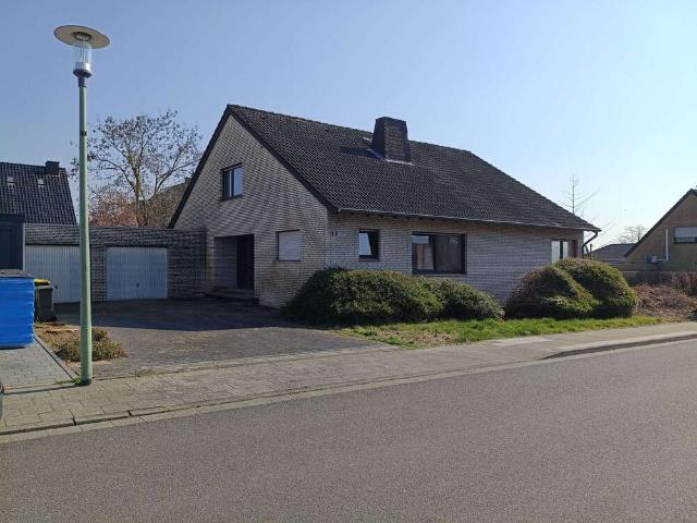 Haus zum Kaufen in Titz 300.000,00 EUR 120 m²
