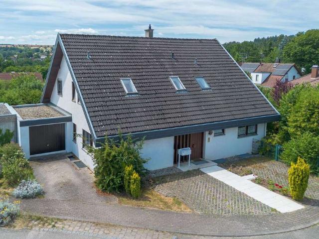 Haus zum Kaufen in Tiefenbronn 445.000,00 EUR 206.7 m²