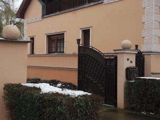 Haus zum Kaufen in Trebbin 1.150.000,00 EUR 558 m²