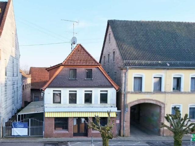 Haus zum Kaufen in Trippstadt 296.000,00 EUR 222 m²