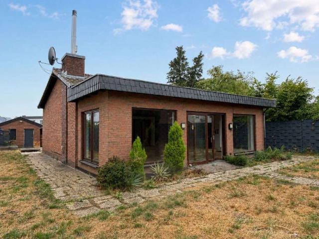 Haus zum Kaufen in Troisdorf 438.000,00 EUR 117.39 m²