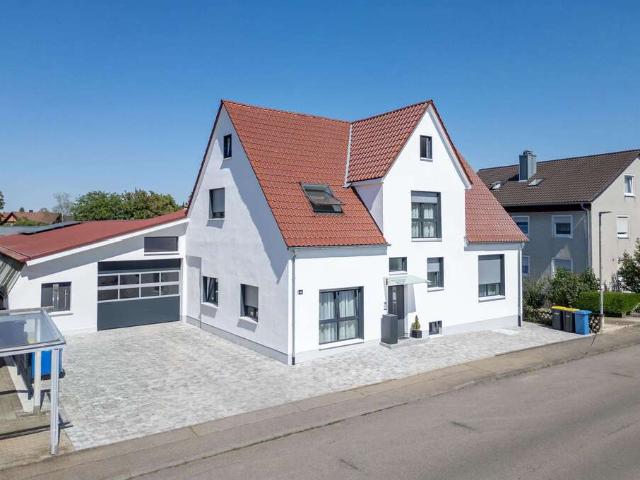 Haus zum Kaufen in Trossingen 750.000,00 EUR 258.51 m²
