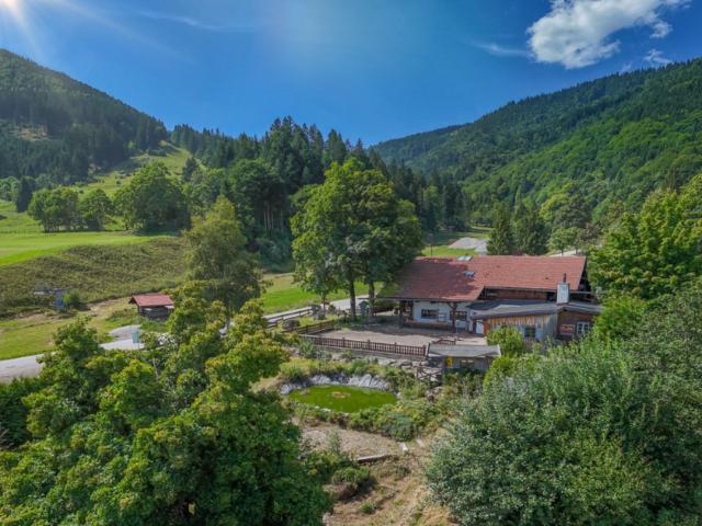 Haus zum Kaufen in Unterammergau 1.400.000,00 EUR 560 m²