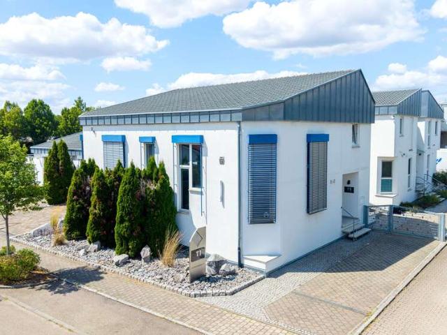 Haus zum Kaufen in Untereisesheim 1.400.000,00 EUR 633 m²