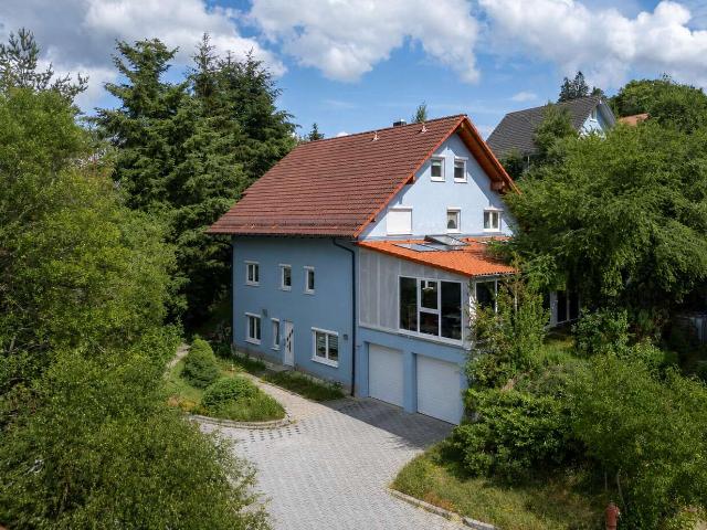 Haus zum Kaufen in Unterkirnach 430.000,00 EUR 250.02 m²