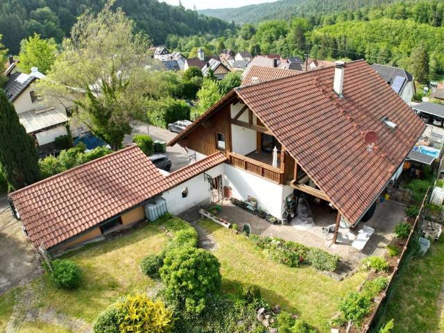 Haus zum Kaufen in Unterreichenbach Dennjächt 649.000,00 EUR 391 m²