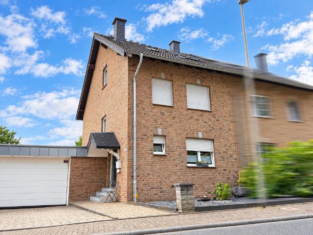Haus zum Kaufen in Übach Palenberg 479.000,00 EUR 135 m²