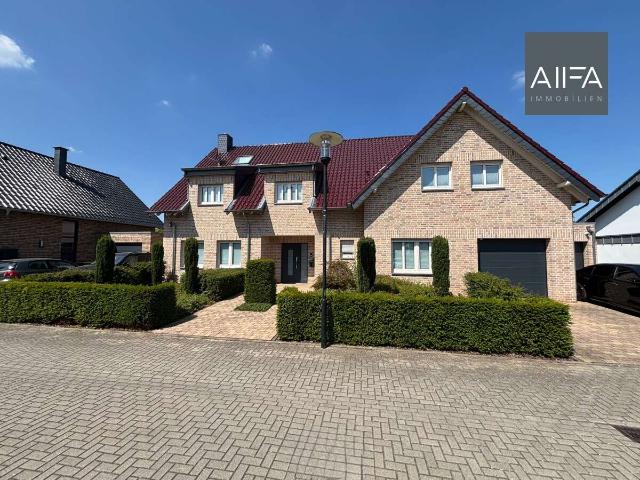Haus zum Kaufen in Übach PalenbergScherpenseel 779.000,00 EUR 250 m²