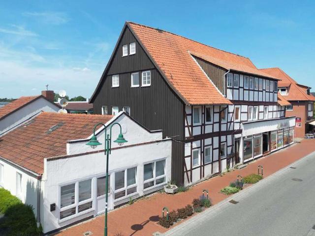 Haus zum Kaufen in Uchte 565.000,00 EUR 571.93 m²
