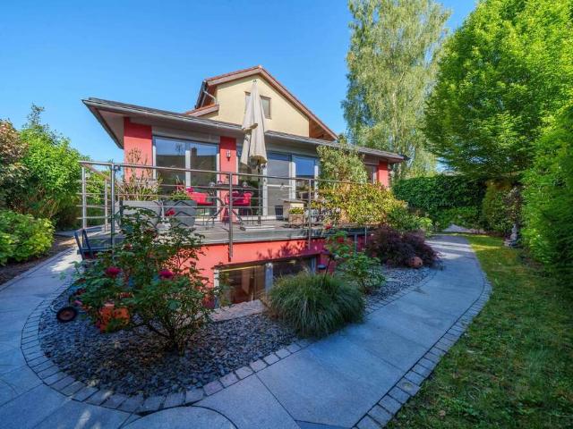 Haus zum Kaufen in Uhldingen Mühlhofen 932.000,00 EUR 250 m²