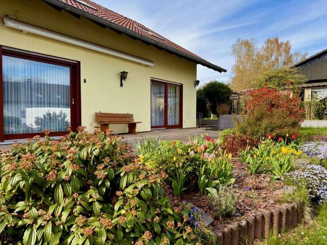 Haus zum Kaufen in Usingen 599.500,00 EUR 145 m²