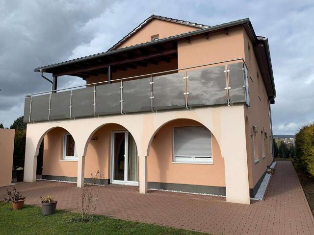Haus zum Kaufen in Usingen 990.000,00 EUR 200 m²