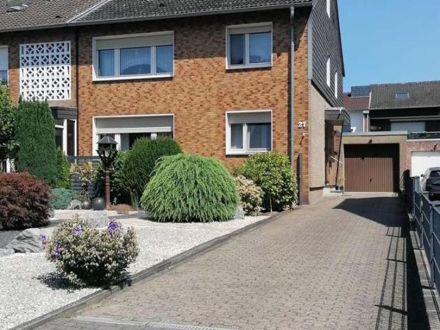 Haus zum Kaufen in Voerde 595.000,00 EUR 180 m²