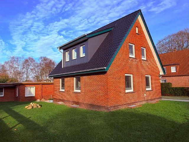 Haus zum Kaufen in Varel 370.000,00 EUR 116.68 m²