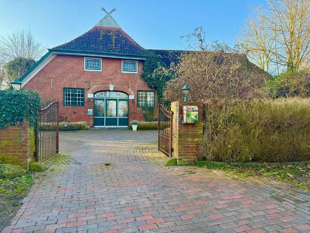Haus zum Kaufen in Varel 595.000,00 EUR 460 m²