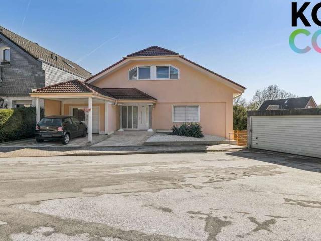 Haus zum Kaufen in Velbert 669.000,00 EUR 223.72 m²
