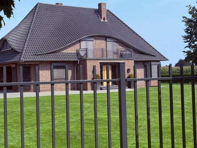 Haus zum Kaufen in Visbek 1.150.000,00 EUR 260 m²