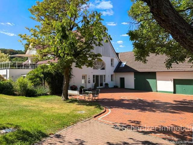 Haus zum Kaufen in Vlotho 975.000,00 EUR 225.71 m²