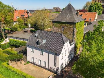 Haus zum Kaufen in Xanten 1.350.000,00 EUR 358.7 m²