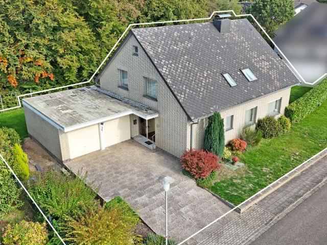 Haus zum Kaufen in Xanten 389.000,00 EUR 145.84 m²