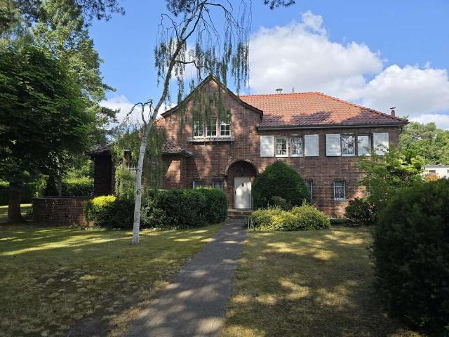 Haus zum Kaufen in Zeuthen 950.000,00 EUR 260 m²