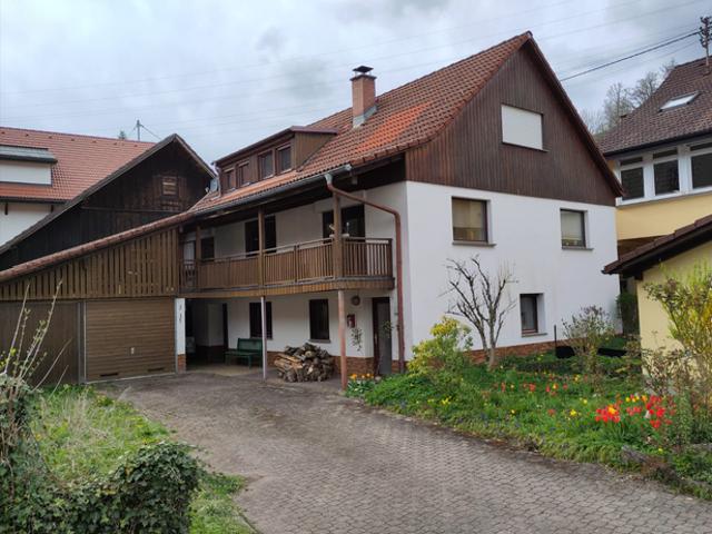 Haus zum Kaufen in Zell im Wiesental 298.000,00 EUR 187 m²