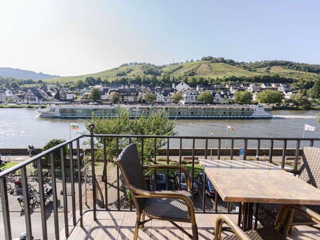 Haus zum Kaufen in Zell Mosel 339.000,00 EUR 290 m²