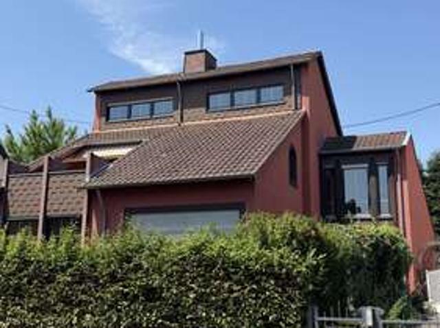 Haus zum Mieten in Frankfurt am Main 2.750,00 € 206 m²