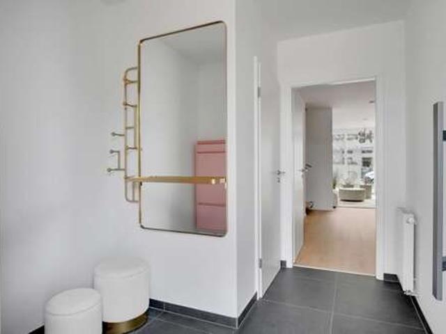 Haus zum Mieten in Nürnberg 2.370,00 € 145 m²
