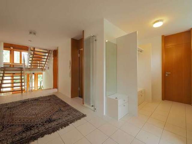 Haus zum Mieten in Stuttgart 3.500,00 € 270 m²