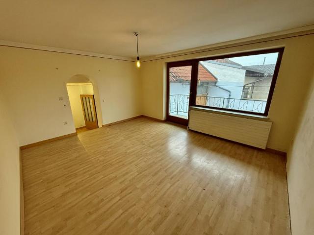 Haus 2 Schlafzimmer Zu Verkaufen Poysdorf Poysdorf 119000 ES102913860