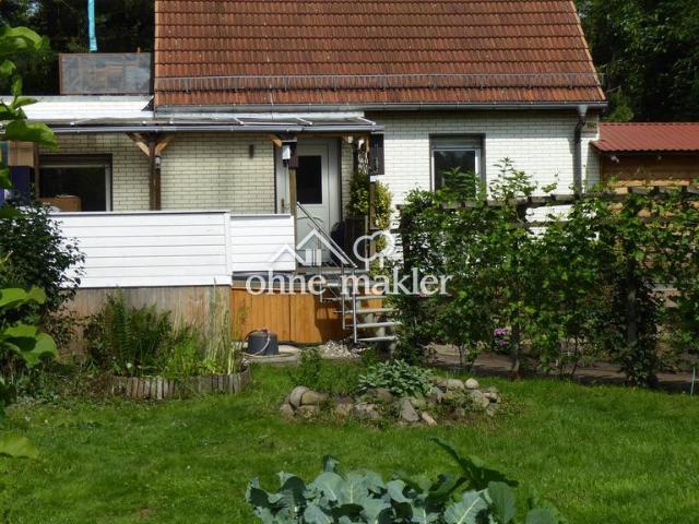 Haus 4 Zimmer, sehr gute Lage im Grünen und S Bahn, sehr großes Grundstück
