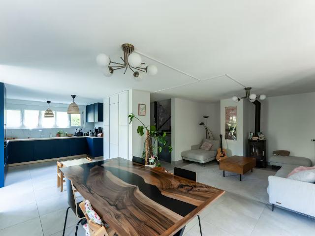 HAUS 51/2 ZIMMER IN VILLENEUVE VD, MÖBLIERT, BEFRISTET
