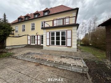 Haus 5/Top 1 Leben und genießen stillvolle Doppelhaushälfte mit großem Garten wartet auf Sie!