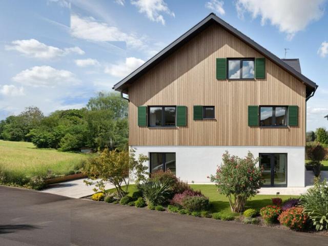 Haus 5 / 7.5 Zimmer Einfamilienhaushälfte am Bach