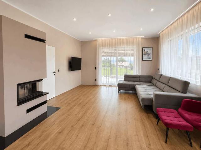 Haus 5 Schlafzimmer Zu Verkaufen Köttmannsdorf Köttmannsdorf 885000 ES104643647