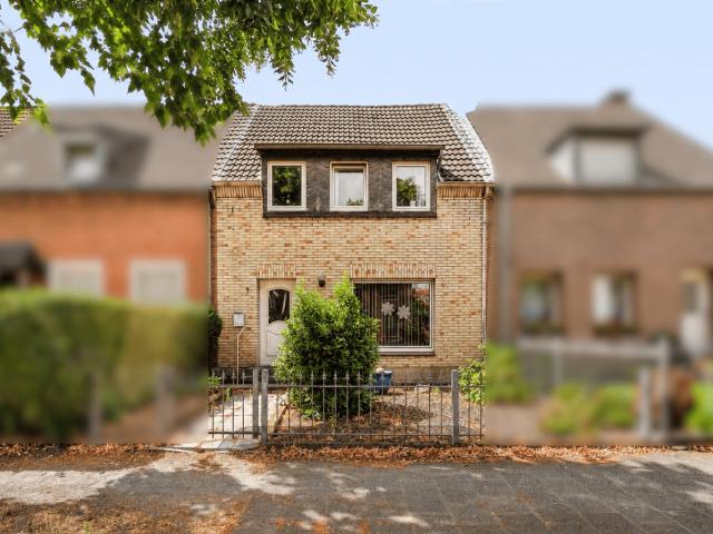 Kleines Reihenmittelhaus mit großzügigem Wohnbereich und gemütlichem Außenbereich
