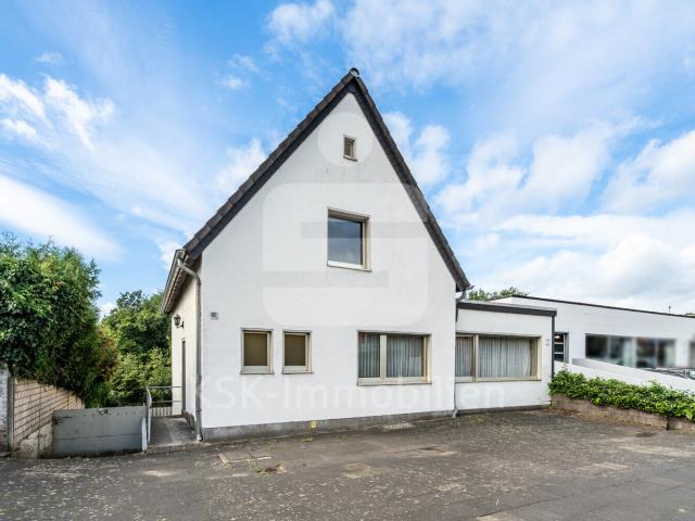 Häuschen mitten in Türnich